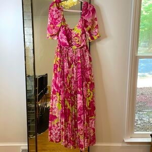 Rococo Sand printed maxi dress ! Ruched bust, pleated skirt